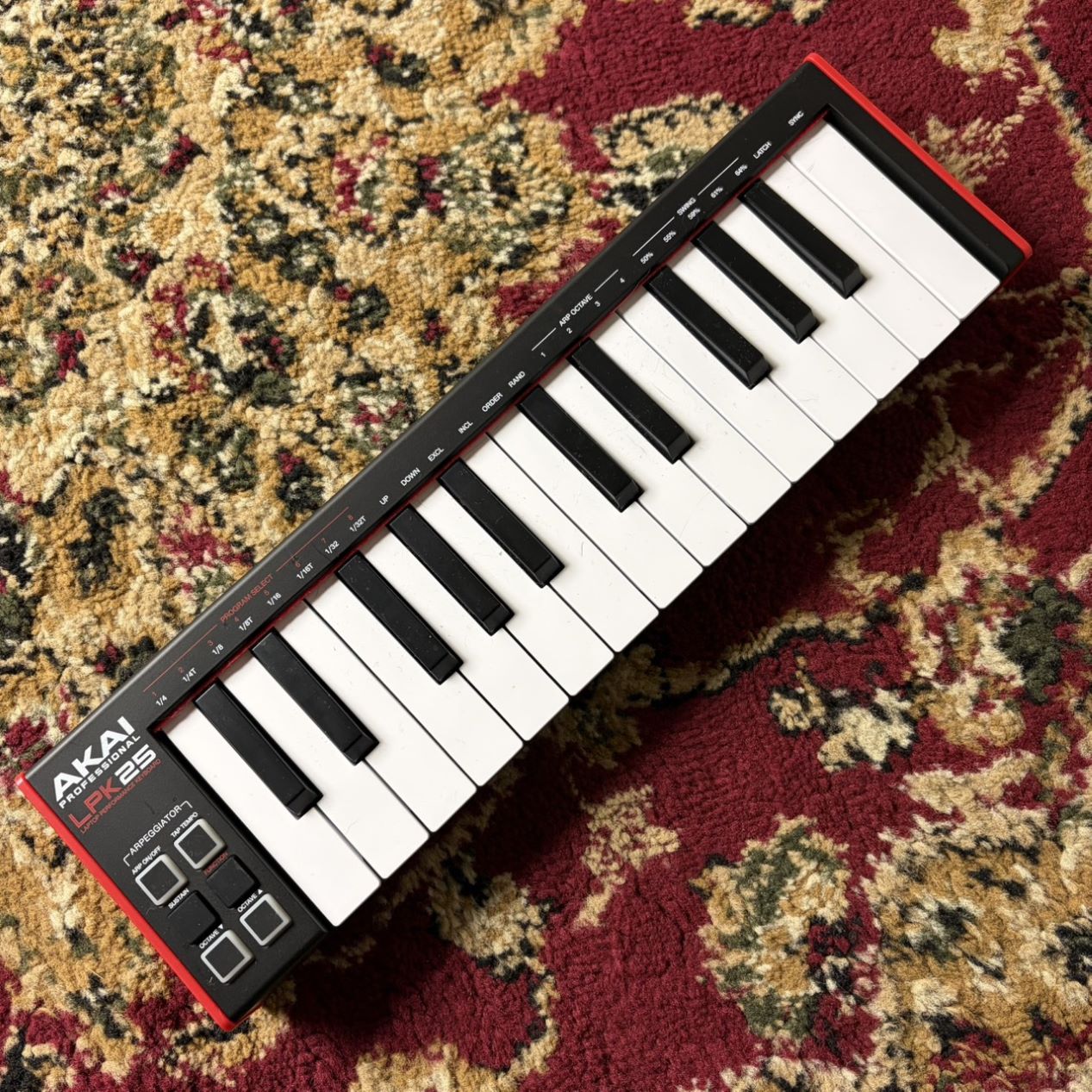 Akai LPK25