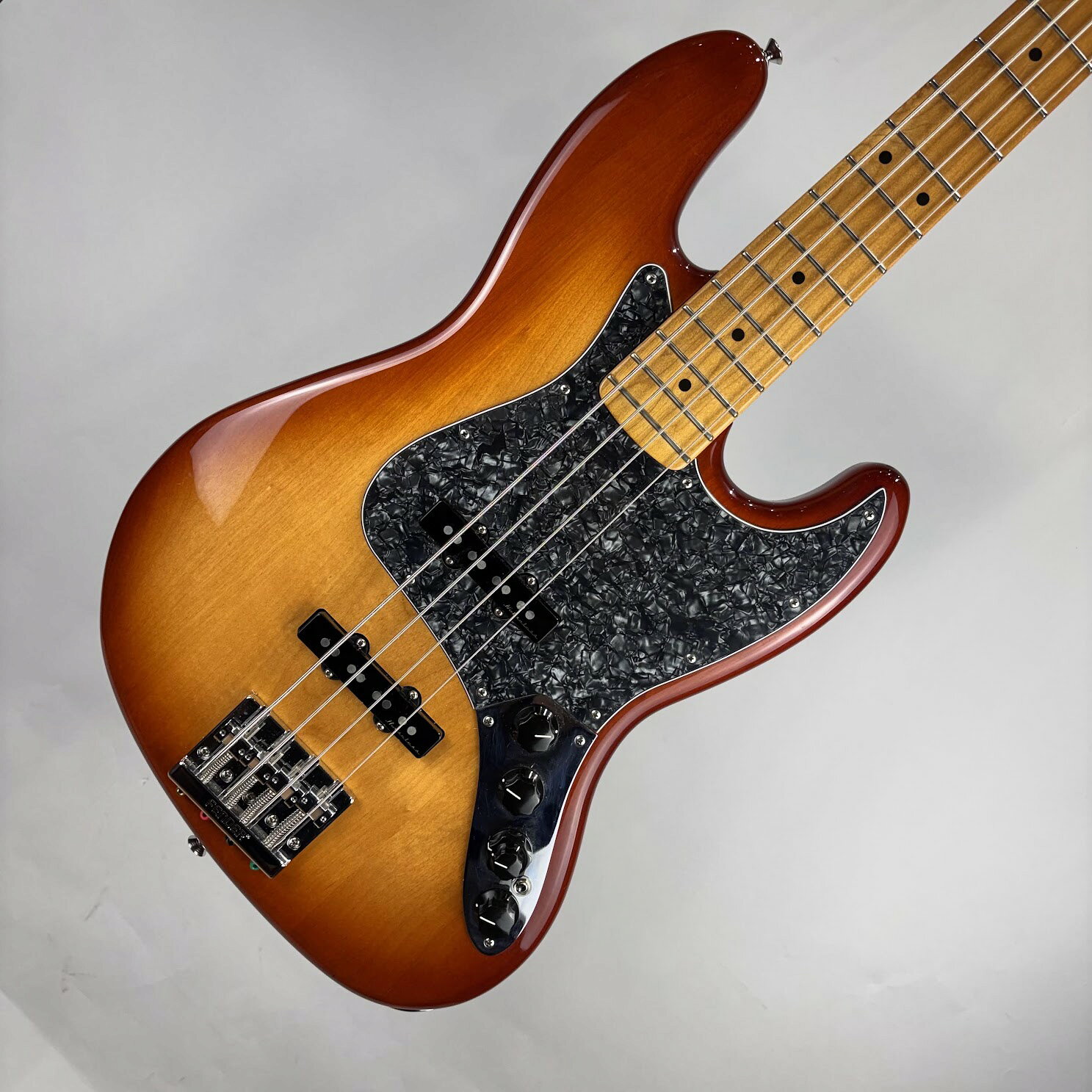 【中古】Fender（フェンダー）/ PLAYER PLUS Jazz Bass【現物画像】【USED】【イオンモール堺北花田店】(2500002815568)