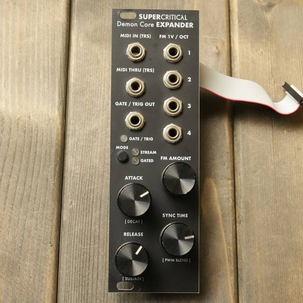 【中古】 SUPER CRITICAL　DEMON CORE EXPAN【中古商品】【USED】【梅田茶屋町店】...