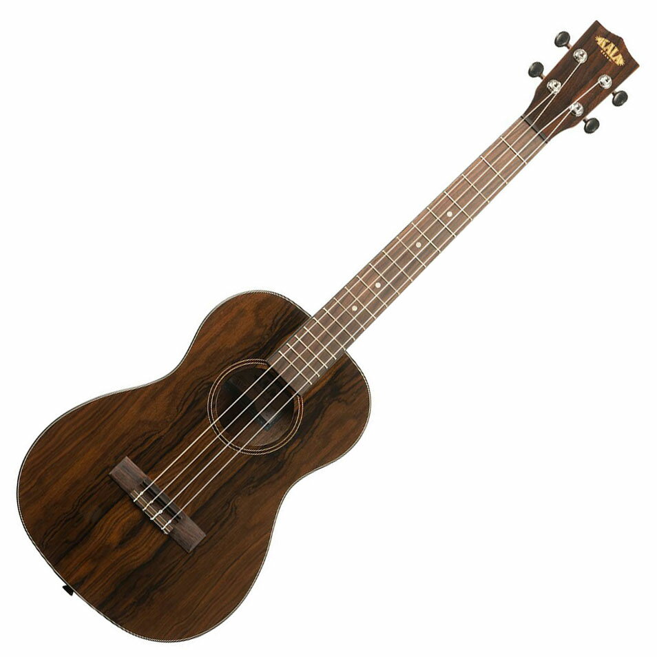 バリトンウクレレ ZIRICOTE BARITONE【特徴】ジリコテは、リッチかつダークなチョコレート・ブラウンのボディを魅力とするラインナップです。SIZE：BaritoneTOP：ZiricoteBACK & SIDES：ZiricoteBINDING：BlackFINISH：GlossNECK：MahoganyNUT & SADDLE：GraphTech NuBoneHEADSTOCK：StandardSTRINGS：Aquila Super NylgutELECTRONICS：NAJANコード：0810054344186