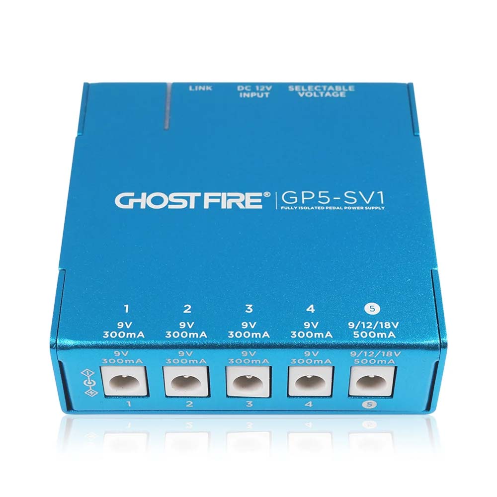 コンパクトなオールアイソレーテッドパワーサプライ【特徴】Ghost Fire GP5-SV1は、小型ペダルボードなどにも最適なコンパクトパワーサプライです。5つの電源出力端子は全て独立していて、ペダル間の干渉を防ぐことができます。9V 300mA端子を4つ、9/12/18V切り替えに対応した500mA端子を1つ装備しています。※12V時は375mA、18V時は250mAとなります。また、背面にはGhost Fire独自のリンクインターフェースがあり、GP5-SV1とGP8-SV2をリンクして13の出力端子を持つパワーサプライとして使うこともできます。DCケーブル6本が付属します。- オールアイソレーテッドパワーサプライ- 5つの独立した電源出力端子- 9/12/18V出力端子も装備【詳細情報】種類：パワーサプライアダプター：12Vセンターマイナス電池駆動：-コントロール：SELECTABLE VOLTAGEJANコード：4562459914223