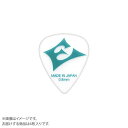 ECOPICK ティアドロップ 0.8mm 6枚入り【特徴】主にギタリストにご好評頂いております。コード感のあるバッキングや、ストレートなパワーコードを多用される方にオススメです。独特のしなりがあるのでソロにおいても遜色ありません。【エコピックとは？】ギタリストが常に消耗し続けるのがピックです。ライブやリハーサルなど、弾きつづけるほどピックは磨耗します。弾き方によっては1回のライブで何度もピックを交換する方もいるでしょう。もしプレイヤーのために耐久性の強い、磨耗の少ないピックを作ることができれば廃棄物になってしまうピックを減らすことができるのではないか、と考えました。様々な素材を検討した結果、ペットボトルに使われるポリエチレンテレフタレート(PET)に注目しました。素材をPETにすれば回収したペットボトルからピックを作りだすことが可能になり、 PETの再資源化を実現することになります。しかし、ピックの重要な使命は「いい音」を出すことにあります。開発の段階で数々のミュージシャン、アーティストに多くの意見を求めました。そして、いま。ペットボトルから生まれた、クリアーな音色と耐久性に優れた新しいピック、「エコピック」が完成しました。JANコード：4560448037076