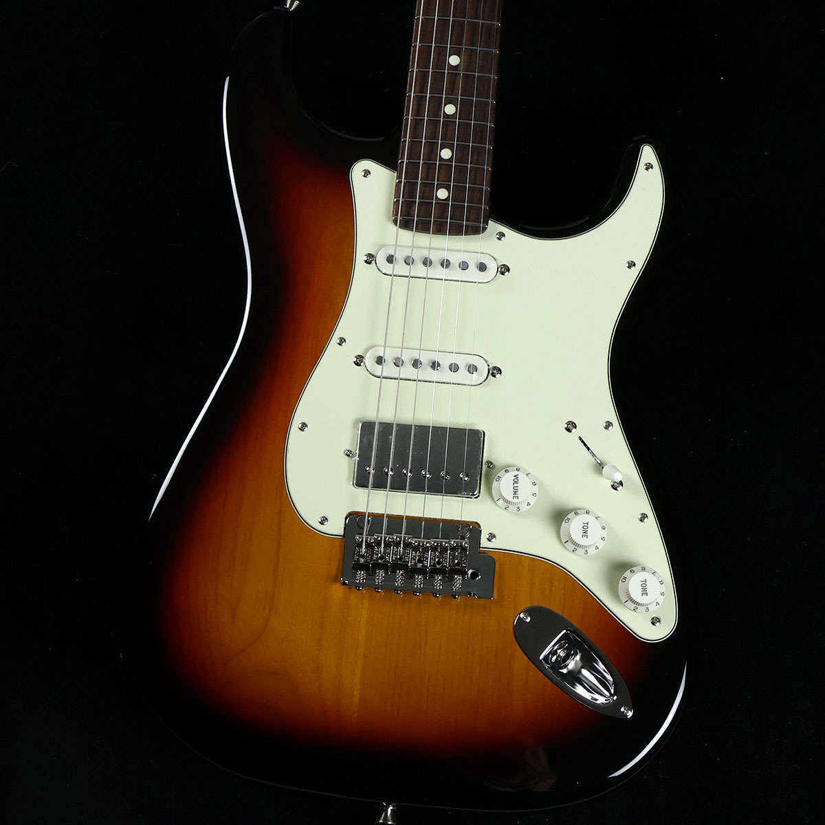 Fender Hybrid II Stratocaster HSS 3-color Sunburst 2024年限定モデル フェンダー ハイブリッド2 ストラトキャスターHSS【未展示品・専任担当者による調整つき】【ミ・ナーラ奈良店】