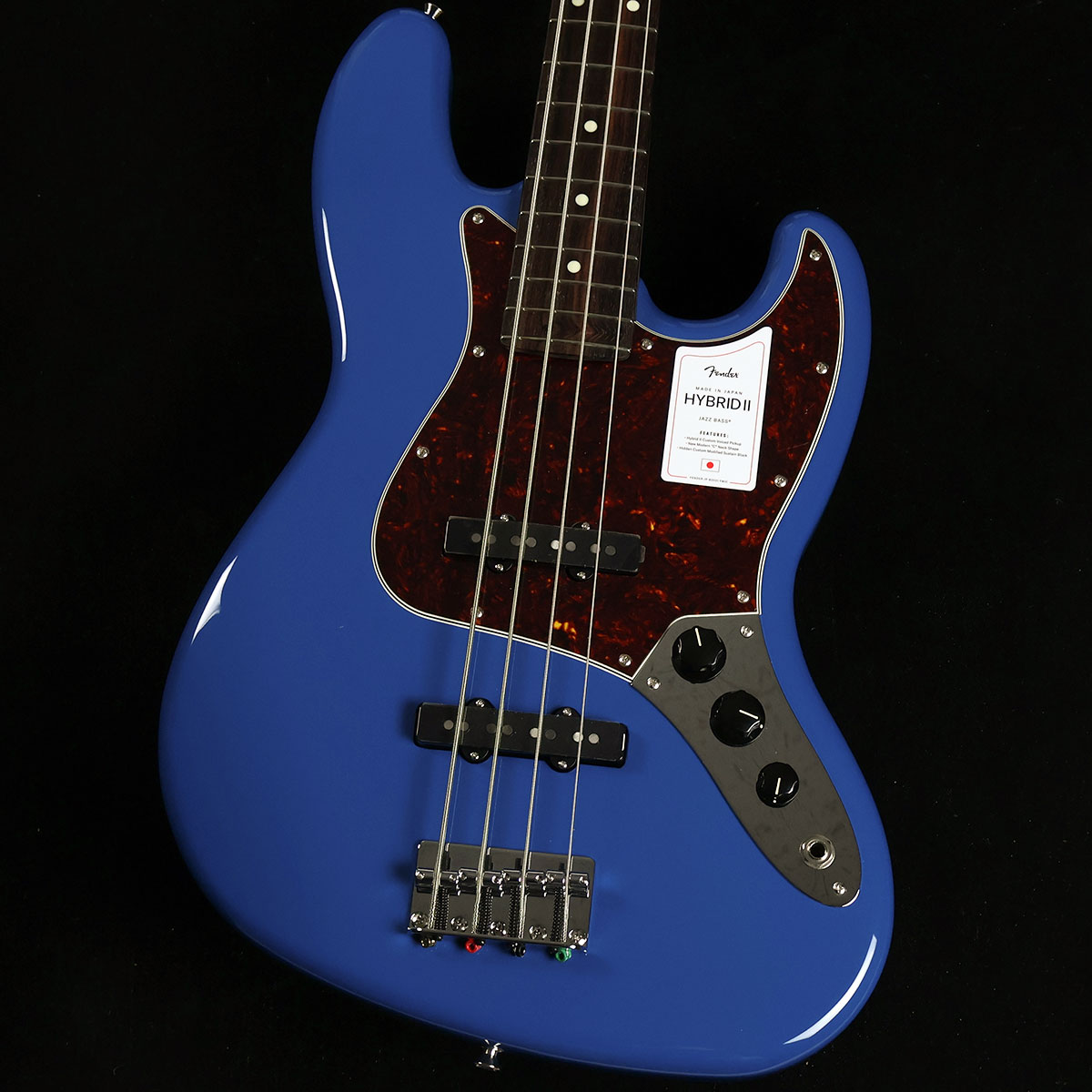 Made in Japan Hybrid II Jazz Bass Rosewood Fingerboard Forest Blue S/N:JD23022171【特徴】Hybrid II Jazz Bass は、定評あるアルダーボディに新設計のHybrid II Custom Voiced Single Coilピックアップを装備し、ヴィンテージスタイルのブリッジの下にはサスティンブロックを搭載。ヴィンテージスタイルチューナー、サテンフィニッシュのネック、Modern "C"シェイプに9.5インチラジアスの指板とナロートールフレットがスムーズなプレイヤビリティを提供します。より現代的な演奏スタイルに対応したハイブリッドシリーズがさらに進化しました。プレイヤーを選ばない握り込みを実現したモダンCシェイプネック、22フレット使用の採用に加え、抜けにくい構造のPure Tone Jack，キャパシターにはオレンジドロップを使用しています。ナット幅もわずかに狭くなっています。価格改定前オーダー分の為お買い得価格の個体となります。【商品のコンディション】新品・未展示品・メーカー保証付属・現品画像掲載こちらの個体は検品・調整後、専用倉庫にて保管しFender純正箱でお届けする安心の画像現物個体販売品です。【担当者コメント】2021年3月にリニューアルしたハイブリッドシリーズ、こちらのフォレストブルーは新たに採用されたカラーとなります。この商品についての詳しいお問い合わせは TEL：0570-020-025 または「お問い合わせフォーム」よりお願いします。【詳細情報】ボディAlderボディフィニッシュGloss PolyurethaneボディシェイプJazz Bass ブリッジ4-Saddle Vintage-StyleブリッジピックアップHybrid II Custom Voiced Single Coil Jazz Bass カラーForest BlueコンフィギュレーションSSコントロールノブBlack PlasticコントロールVolume 1. (Middle Pickup), Volume 2. (Bridge Pickup), Master ToneフィンガーボードRosewoodフィンガーボードラジアス9.5" (241 mm)フレットサイズNarrow TallハードウェアフィニッシュNickel/ChromeミドルピックアップHybrid II Custom Voiced Single Coil Jazz Bass ネックフィニッシュSatin Urethane Finish on Back, Gloss Urethane Finish on FrontネックMapleネックシェイプModern "C"フレット数21ナットの素材Boneナット幅1.5" (38.1 mm)ピックガード4-Ply TortoiseshellピックアップコンフィギュレーションSSピックアップスイッチNoneポジションインレイWhite Dotスケール34" (86.36 cm)ナットBoneチューニングマシーンVintage-Style重量：4.21kg付属品：ソフトケース、保証書、レンチ【ご注意】●メーカー保証付き。メーカー保証期間終了後も島村楽器全店で通常よりもお安く修理、調整いたします。●この商品についての詳しいお問い合わせは TEL：0570-020-025 または「お問い合わせフォーム」よりお願いします。●こちらの商品はミ・ナーラ奈良店でのみ現物をご確認いただけます。未展示品のためご希望の方はミ・ナーラ奈良店スタッフまでお申し付けください。●売却時の商品情報の削除は迅速を心掛けておりますが、万一ご注文後に売り切れとなっておりました場合は誠に申し訳ございませんがご容赦ください。●商品によって、調整等でお届けにお時間をいただく場合がございます。予めご了承ください。■管理コード:0138000660310