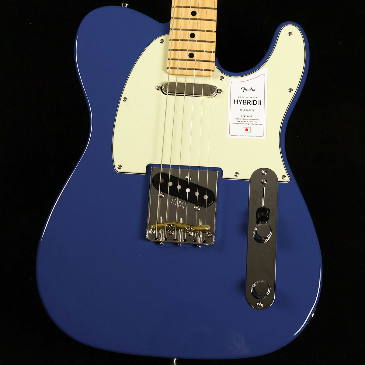 Made in Japan Hybrid II Telecaster Maple Fingerboard Forest Blue S/N:JD24003049【特徴】Hybrid II Telecasterは、定評あるアルダーボディに新設計のHybrid II Custom Voiced Single Coilピックアップを装備し、ヴィンテージスタイルのスランテッドブラスサドル仕様のブリッジを搭載。ヴィンテージロッキングチューナー、サテンフィニッシュのネック、Modern "C"シェイプに9.5インチラジアスの指板とナロートールフレットがスムーズなプレイヤビリティを提供します。より現代的な演奏スタイルに対応したハイブリッドシリーズがさらに進化しました。プレイヤーを選ばない握り込みを実現したモダンCシェイプネック、22フレット使用の採用に加え、抜けにくい構造のPure Tone Jack，キャパシターにはオレンジドロップを使用しています。コントロールは4ポジションで2つのPUをシリーズとパラレル接続が可能なため幅広いサウンドバリエーションが楽しめます。【商品のコンディション】新品・未展示品・メーカー保証付属・現品画像掲載こちらの個体は検品・調整後、専用倉庫にて保管しFender純正箱でお届けする安心の画像現物個体販売品です。【担当者コメント】2021年3月にリニューアルしたハイブリッドシリーズ、こちらのフォレストブルーは新たに採用されたカラーとなります。この商品についての詳しいお問い合わせは TEL：0570-020-025 または「お問い合わせフォーム」よりお願いします。【詳細情報】ボディAlderボディフィニッシュGloss PolyurethaneボディシェイプTelecasterネックMapleネックフィニッシュSatin Urethane Finish on Back, Gloss Urethane Finish on FrontネックシェイプModern "C"スケール25.5" (648 mm)フィンガーボードMapleフィンガーボードラジアス9.5" (241 mm)フレット数22Frets SizeNarrow TallナットBoneナット幅1.650" (42 mm)ポジションインレイBlack DotブリッジピックアップHybrid II Custom Voiced Single Coil Telecaster ネックピックアップHybrid II Custom Voiced Single Coil Telecaster コントロールMaster Volume, Master Toneピックアップスイッチ4-Position Blade: Position 1. Bridge Pickup, Position 2. Bridge and Neck Pickups (In Parallel), Position 3. Neck Pickup, Position 4. Neck and Bridge Pickups (In Series)ピックアップコンフィギュレーションSSブリッジ3-Saddle Vintage-Style Strings-Through-Body Tele with Slanted Brass Barrel SaddlesハードウェアフィニッシュNickel/ChromeチューニングマシーンVintage-Style Lockingピックガード3-Ply Mint GreenコントロールノブKnurled Flat-Top重量：3.25kg付属品：ソフトケース、保証書、レンチ【ご注意】●メーカー保証付き。メーカー保証期間終了後も島村楽器全店で通常よりもお安く修理、調整いたします。●この商品についての詳しいお問い合わせは TEL：0570-020-025 または「お問い合わせフォーム」よりお願いします。●こちらの商品はミ・ナーラ奈良店でのみ現物をご確認いただけます。未展示品のためご希望の方はミ・ナーラ奈良店スタッフまでお申し付けください。●売却時の商品情報の削除は迅速を心掛けておりますが、万一ご注文後に売り切れとなっておりました場合は誠に申し訳ございませんがご容赦ください。●商品によって、調整等でお届けにお時間をいただく場合がございます。予めご了承ください。■管理コード:0138000660365