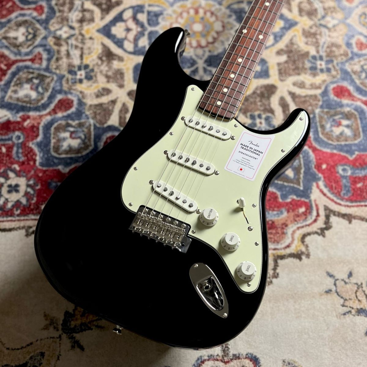 Fender Made in Japan Traditional 60s Stratocaster Rosewood Fingerboard Black GLM^[ tF_[ y sRgvUX z