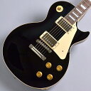 50年代のテイストを盛り込んだレスポール・スタンダード【特徴】このLes Paul Standard 50s PlainTop はソリッドマホガニーボディにプレーンメイプルトップ、マホガニーネックにローズウッドフィンガーボードとギブソンの伝統的なスタイルを持つモデルです。50年代スペックでありながらエボニーカラーによって塗りつぶされたボディトップがレスポールカスタムを彷彿とさせる硬派な印象です。ネックは丸みを帯びたやや太めの50s ヴィンテージ・プロファイルで、インディアンローズウッド指板と台形インレイが施されています。ABR-1ブリッジ、アルミニウム製テールピースなどはヴィンテージを意識した仕様で当然サウンドにも影響を与えます。キーストーン・ボタン付きヴィンテージ・デラックスチューナーが50年代使用であることを主張します。【商品のコンディション】新品・展示品・メーカー保証付属・現物画像【担当者コメント】カスタム然とした佇まいですが、サウンドは全くの別物です。ハードロッカーが愛したスピード感のあるサウンドとは違い、少々ブルージーで温かみを感じるスタンダードのサウンドが心地よい一本。お薦めのモデルです。（担当：勝部）この商品についての詳しいお問い合わせは TEL：0570-020-025 または「お問い合わせフォーム」よりお願いします。【】心臓部であるピックアップにはヴィンテージPAFを再現した、Burstbucker 1（ネック）とBurstbucker 2（ブリッジ）を搭載。出力は高くないですがこのモデルでしか味わえない良さがございます。またキャパシターにはカスタムパーツとしては定番のOrange Dropコンデンサーを搭載。セラミックコンデンサとは一味違うサウンドが期待できます。【詳細情報】BODY : Plain Maple Top, Mahogany BackBody Finish：Gloss Nitrocellulose LacquerNECK : Mahogany / Vintage 50s ShapeFINGERBOARD : Indian RosewoodNut Material：Graph TechFRET : Medium Jumbo 22FSCALE : 628.65 mm / 24.75 inNUT : Graph Tech 43mmTUNER : Vintage Deluxe Tuner w/ Keystone ButtonsBRIDGE : ABR-1 Tune-O-MaticPICKUPS : Burstbucker 1, Burstbucker 2CONTROLS : 2 Volumes, 2 Tones & Toggle Switch (Hand-wired with Orange Drop Capacitors)CASE : Hard Shell CaseStrings Gauge：.010, .013, .017, .026, .036, .046■重量：4.32kg■製造年（代）：2023■シリアルNo：220030181 【ご注意】 ●メーカー保証付き。メーカー保証期間終了後も島村楽器全店で通常よりもお安く修理、調整いたします。●商品の詳細、状態などはオンラインストア 0570-020-025 または商品画像下の「お問い合わせ」ボタンよりお問い合せください。●商品は専任スタッフ及び専属リペアマンの調整・弦交換含めたクリーニング・最終チェックをした上で出荷させていただきます。●こちらの商品はイオンモール幕張新都心店店頭でも同時に販売しております。　●店頭売却時の商品情報の削除は迅速を心掛けておりますが、万一ご注文後に売り切れとなっておりました場合は誠に申し訳ございませんがご容赦ください。●商品によって、調整等でお届けにお時間をいただく場合がございます。予めご了承ください。 ■管理コード:0209000650660