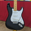 1997~2000年製 Fender JapanST57-US BLKの中古品が入荷いたしました。バランスの良いクリアーなフェンダーヴィンテージサウンドを再現するUSAヴィンテージ搭載モデル。【 スペック 】ボディ:バスウッドネック:メイプル(ボルトオン)フィンガーボード:メイプル 21Fピックアップ:USAヴィンテージ・ストラト x3コントロール:1 ボリューム 2 トーン 5 Wayスイッチ【 状態 】・擦り傷や細かな打跡(ボディバックに少々有)等の使用感は見受けられますが、比較的綺麗な状態です・ネック:演奏に問題なし・ロッド:余裕あり・フレット:残り7割・重量:3.45kg※当店の商品は専門スタッフによって調整済みです。※商品の詳細は電話、メールにてお気軽にお問い合わせください。※買取・下取りにも力を入れておりますので是非ご相談ください!TEL:03-3293-7706Mail:shimokura@shimokura-gakki.com