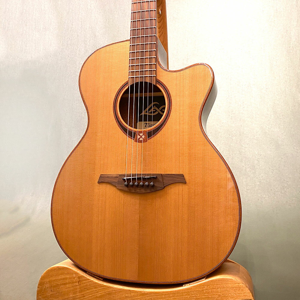 【新品】ラグギターズ LAG Guitars T-118ACE N レッドシダー単板 エレアコ仕様フランス生まれのお洒落なアコギ