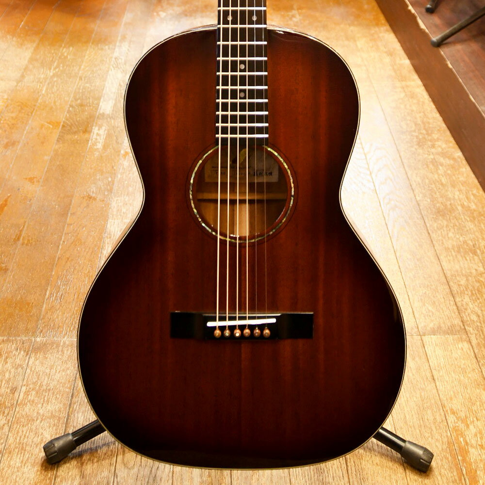 Made in Japan【状態】細かな擦り傷や打痕等がありますネックに反りはなく、トラスロッドも余裕があります。フレットの残りは7割程度です。当店の商品は専門スタッフによって調整済みです。買取、下取にも力を入れておりますので是非ご相談ください!(TAX FREE. 免税販売を行っています。 TAX FREE 可提供免税 )TEL 03-3295-4611Mail secondhands@shimokura-gakki.com