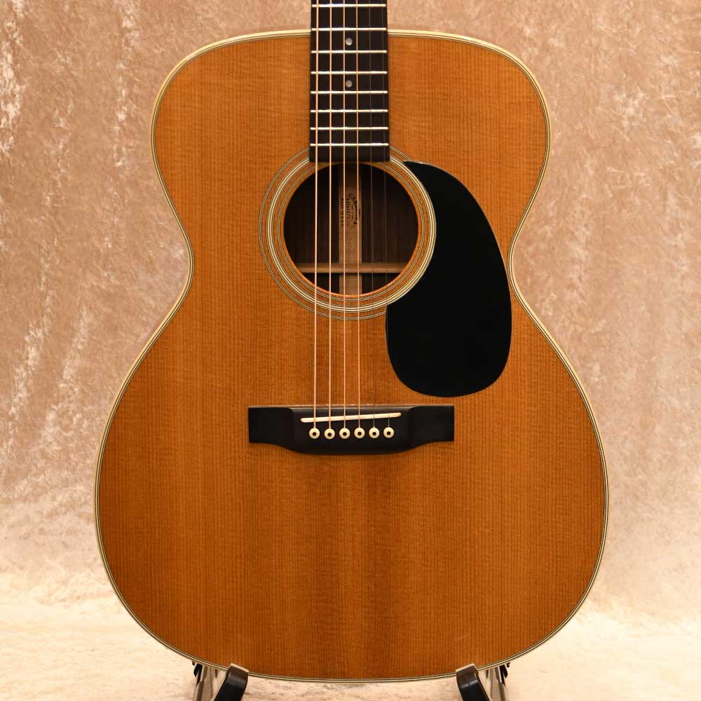 1992年製【状態】細かな擦り傷や小さな打痕等があります。フレットの残りは8割程度です。オリジナルハードケース付属当店の商品は専門スタッフによって調整済みです。商品の詳細は電話、メールにてお気軽にお問い合わせください。買取、下取りにも力を入れておりますので是非ご相談ください!(TAX FREE. 免税販売を行っています。 TAX FREE 可提供免税 )TEL 03-3295-4611