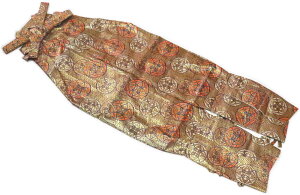 特別価格 たっつけ袴 金襴 藤花菱 馬乗り型 77cm 背板(腰板)付き踊り用 男物 踊り袴・金襴袴【舞踊袴】舞袴 手古舞 南京玉すだれ通販