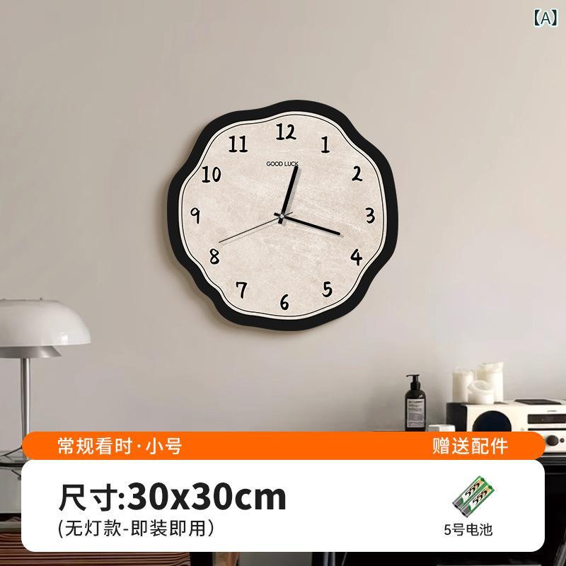 Rakuten - 壁掛け時計 リビング ダイニング 部屋 レトロ アート クリエイティブ ミルキー 風 家庭用 壁掛け式 穴あけ不要 クリーム色 復古調 アーティスティック