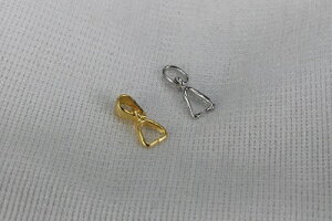 パーツ ハンドメイド SV Aカン バチカン ペンダント rd 薄いものや正面やサイドに縦に穴が開いているものを留めれるバチカンペンダントです ygdカラーも選択可 532P15May16 ポイント5倍