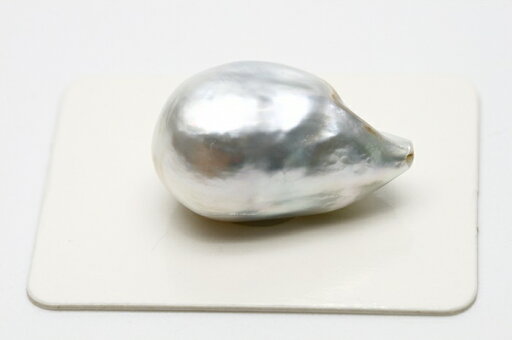 南洋白蝶真珠パールルース 両穴 22×14mm ホワイトカラー 南洋白蝶真珠パールルース 両穴 22×14mm ホワイトカラー