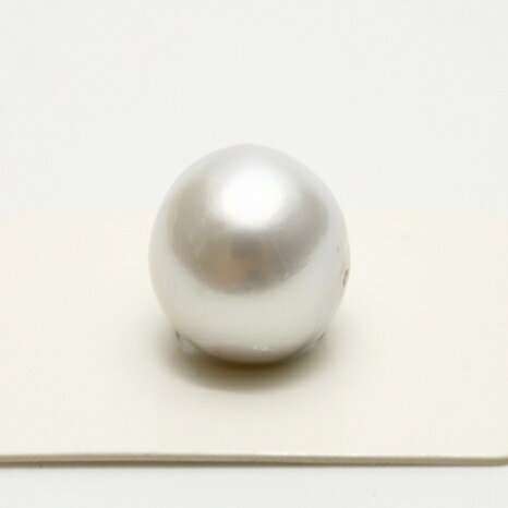 南洋白蝶真珠パールルース　片穴　15×14mm　ホワイトカラー