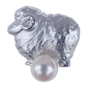 【ポイント10倍】ヒツジ ブローチ 男性用 パールブローチ ひつじ ピンブローチ 羊 ピンズ 未 ラペルピン 干支ブローチ メンズ 送料無料 人気 おすすめ カ...