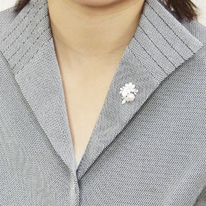 真珠パール6月誕生石パールブローチピンズあこや本真珠8mmピンクホワイト系白蝶貝花フラワーモチーフ