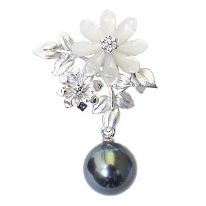 【ポイント10倍】パール ブローチ 真珠ブローチ フォーマル 花 真珠 メンズ ラペルピン ピンズ タヒチ黒蝶真珠 8mm グリーン系 白蝶貝 花 フラワーモチ...