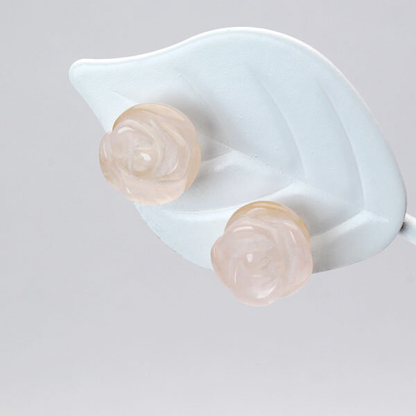 パールジュエリー専門店 真珠の杜のピアス ローズクォーツピアス 薔薇ピアス ローズ ばら バラ スタッド ローズクォーツ k18 18k 18金 イエローゴールド 紅水晶 カジュアル 普段使い ユニセックス 男女兼用 ジェンダーレス プレゼント ギフト ジュエリー ブラックフライデー｜アングル3