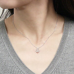 パールジュエリー専門店 真珠の杜の【ポイント10倍中】ダイヤモンドネックレス 王冠 ダイヤモンド 0.02ct k18 ホワイトゴールド ペンダント 送料無料 人気 おすすめ カジュアル トレンド プレゼント ギフト ジュエリー 決算セール 夏ジュエリー｜アングル2