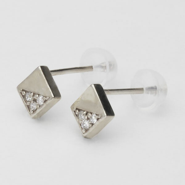 ダイヤモンドとホワイトゴールドがスタイリッシュなダイヤピアス ダイヤモンド ピアス ダイヤピアス ダイヤモンドピアス スタッドピアス 10金 K10 10k 人気商品 ホワイトゴールド シンプル プレゼント ボーナス おすすめ 4月誕生石 人気 ペア 父の日 送料無料
