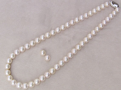 普段使い ネックレス ピアスセット パールセット 真珠 チョーカー ピアス 2点セット 8mm-8.5mm あこや本真珠 レディース 冠婚葬祭 葬儀 セレモニー...