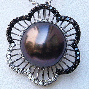 【10%OFF 12/3 20時より】黒真珠 ブラックパール タヒチ黒蝶真珠 11mm ペンダントトップ ホワイトゴールド ブラックダイヤモンド 送料無料 人気...