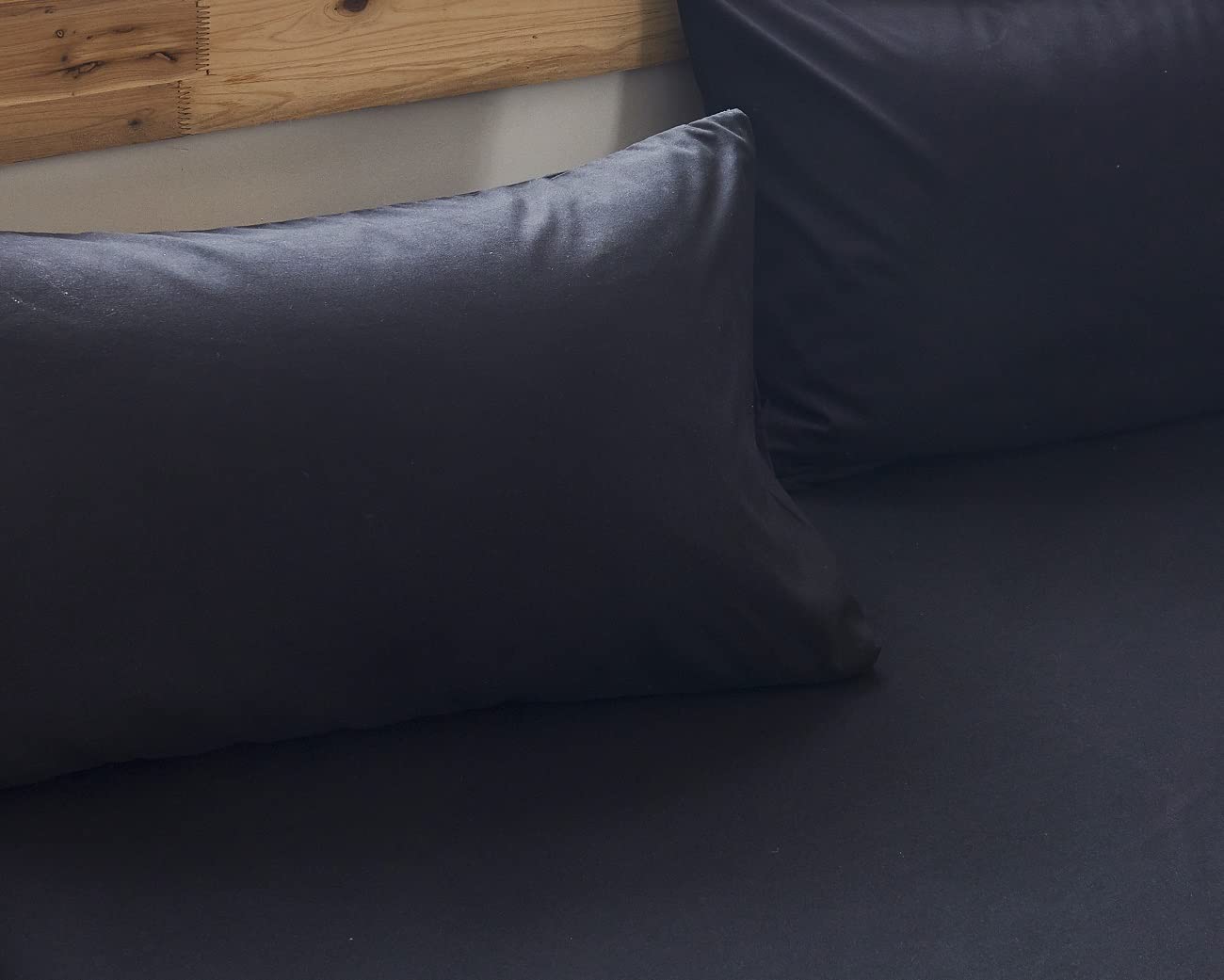 YOYOSTAR枕カバー 2枚セット 43x63cm ピローケース 封筒式 合わせ式 綿混 無地 防ダニ 防シワ 毛玉なし ブラック