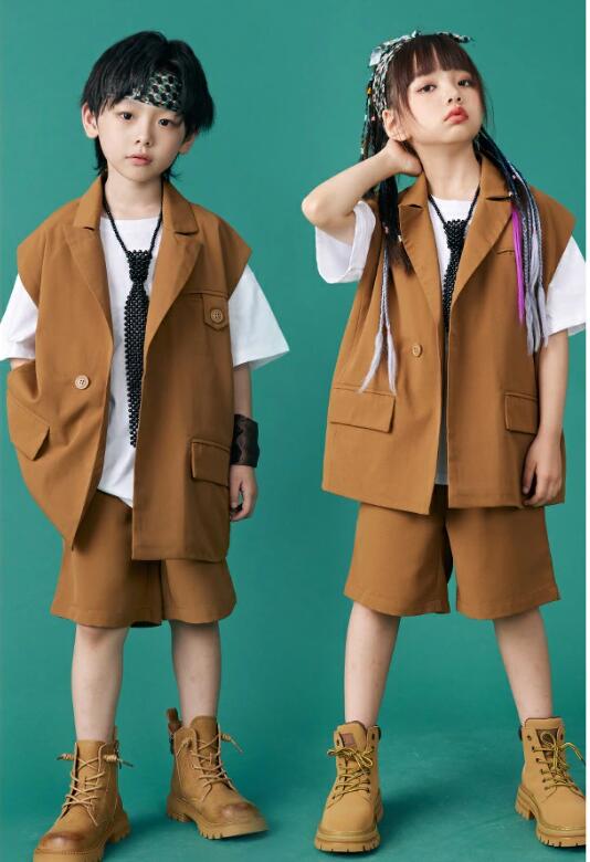 送料無料 キッズダンス衣装 ヒップホップ セットアップ 衣装 ダンス衣装 キッズ 子供ダンス服 派手 男の子 ガールズ ベスト パンツ ネクタイ半袖Tシャツ 韓国風 茶色 赤 緑 3点セット ゆったり カジュアル 110 120 130 140 150 160 170 180