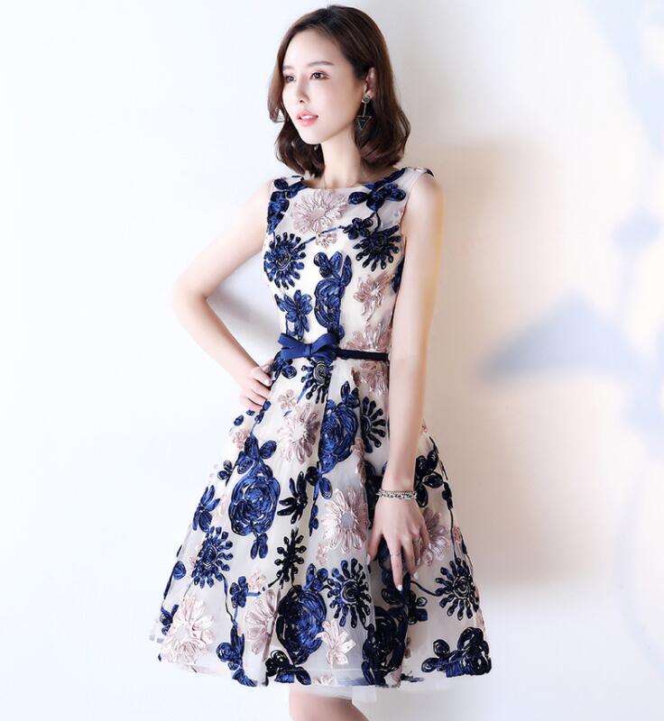 韓国風 花柄 丸襟 細身タイプ ママ 膝丈ワンピース 女性 袖なし ノースリープ お嬢様ドレス 花嫁の介添え人 花嫁ドレス 二次会 可愛い パーティードレス 着痩せ 発表会 同窓会 大人レデイース結婚式 ウエディングドレス 演奏会ドレス 撮影 編み上げ 音楽会 ステージ お嬢さん
