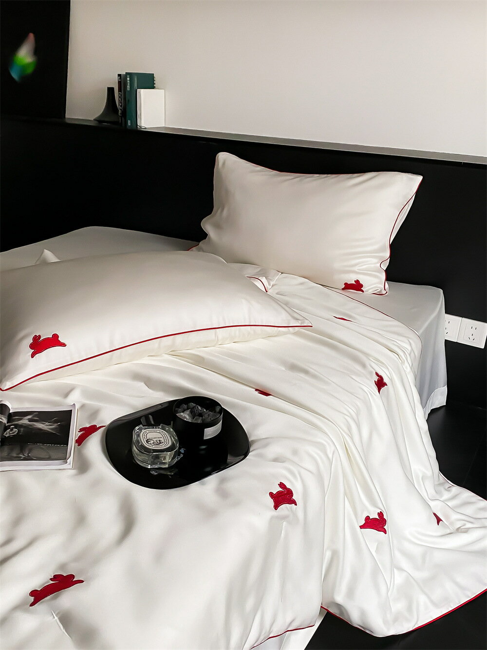 刺繡細工 精巧工芸 さっぱり 柔らかい 夏用 掛け敷布団セット 送料無料 4点セット 枕カバー フラットシーツ 掛け敷布団 ホテル仕様 おしゃれ 高密度生地 吸湿速乾 ふわふわ ダブル クイーン キング 200x230cm 245x250cm 48x74cm 肌触りのなめらかな布地