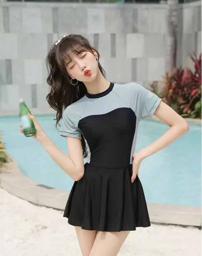 送料無料 ワンピース水着 服みたいな 水着 半袖 スポーツ風 パッド付 レディース 着瘦せ シンプル セクシー 写真映え 撮影用 海 夏 サマー プール リゾート かわいい 透け感あり 旅行 温泉 大人 女性用 ジュニア 学生 女の子 ブラック M L XL 2XL