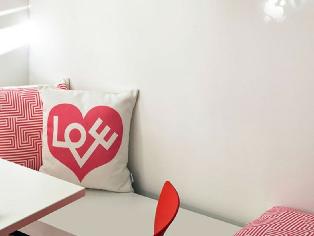 【店舗クーポン発行中】Vitra ヴィトラ Graphic Print Pillows Eyes Love Heart Alexander Girard アレキサンダー・ジラード クッション 北欧 テキスタイル