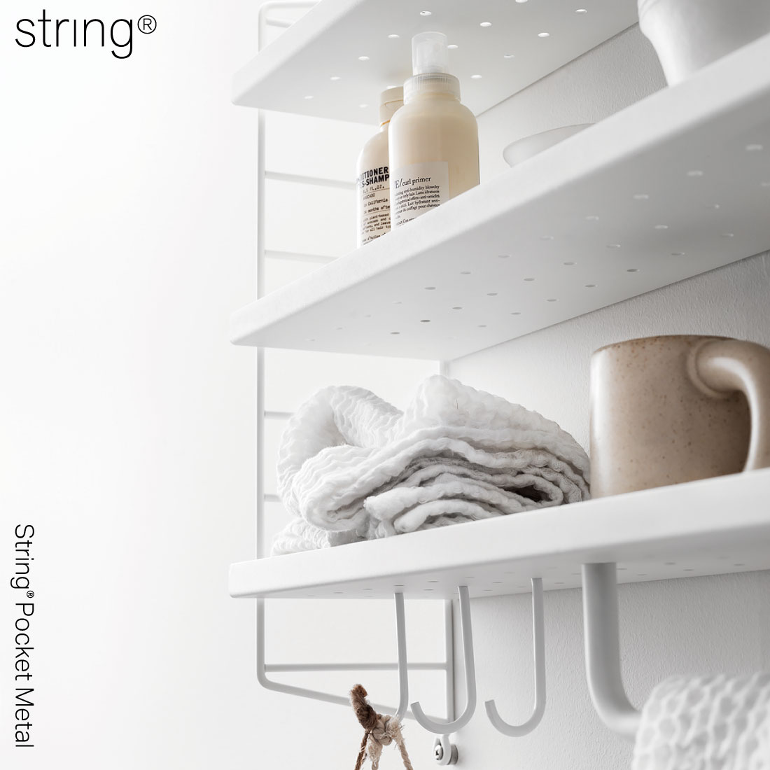 String ストリング　String Pocket Metal ニルス・ストリニング アンナ・フォン・シェーヴェン ビヨーン・ダールストローム Nils Strinning Anna von Schewen Bjorn Dahlstrom ストリングポケットメタル ストリングシェルフ 棚 リビング 収納