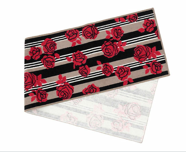 【送料無料】【即納可!!】新入荷しました♪日本製 キッチンマット（45×180cm）ブラック花柄 マット キッチン 台所 敷物抗菌防臭 吸水・速乾