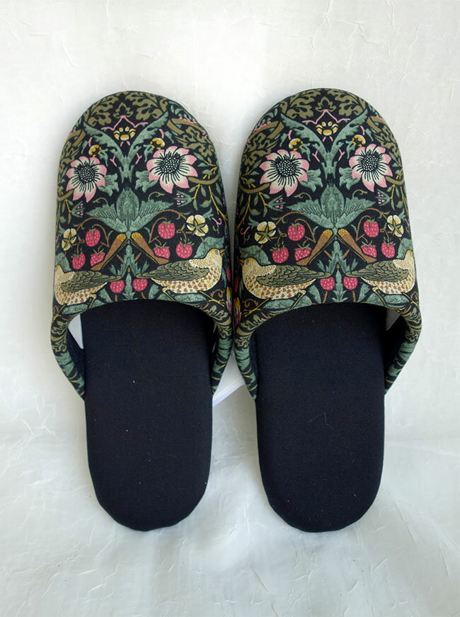 【3,980円(税込)以上お買上げで送料無料】【即納可!!】再入荷しました♪日本製 ウィリアムモリス スリッパ いちご泥棒 ブラックWilliam Morris ソフトスリッパ ルームシューズ 部屋履き