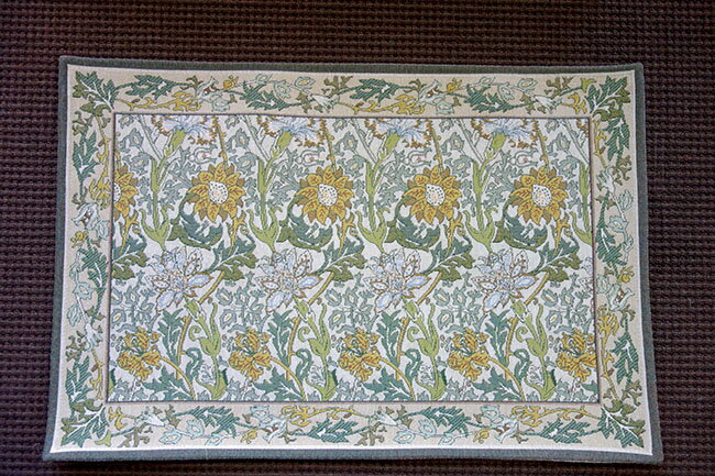 【送料無料】【即納可】新入荷しました♪シェニールゴブラン 玄関マット ベージュマット 絨毯 カーペット ラグマット 花柄サイズ：約60x90cm 裏面滑り止め加工