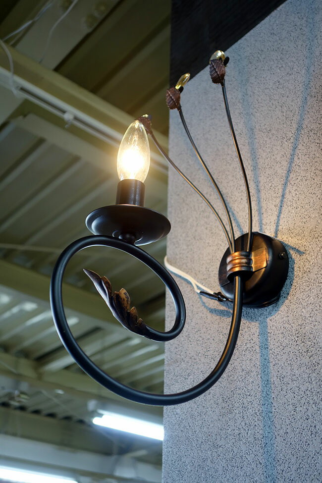 【送料無料】【即納可!!】新入荷しました♪イタリア製 ウォールランプアイアン アンティークブラウン（1灯・C12E)