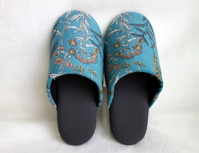 【3,980円(税込)以上お買上げで送料無料】【即納可!!】再入荷しました♪日本製 ソフトスリッパ クレッツェル Mサイズ ブルースリッパ ルームシューズ 部屋履き 花柄