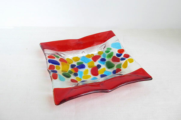 【3,980円(税込)以上お買上げで送料無料】人気商品!!【即納可!!】再入荷しました♪ベネチアンガラス風 アートプレート 小物入れレッド 大サイズ W15 X D15cm