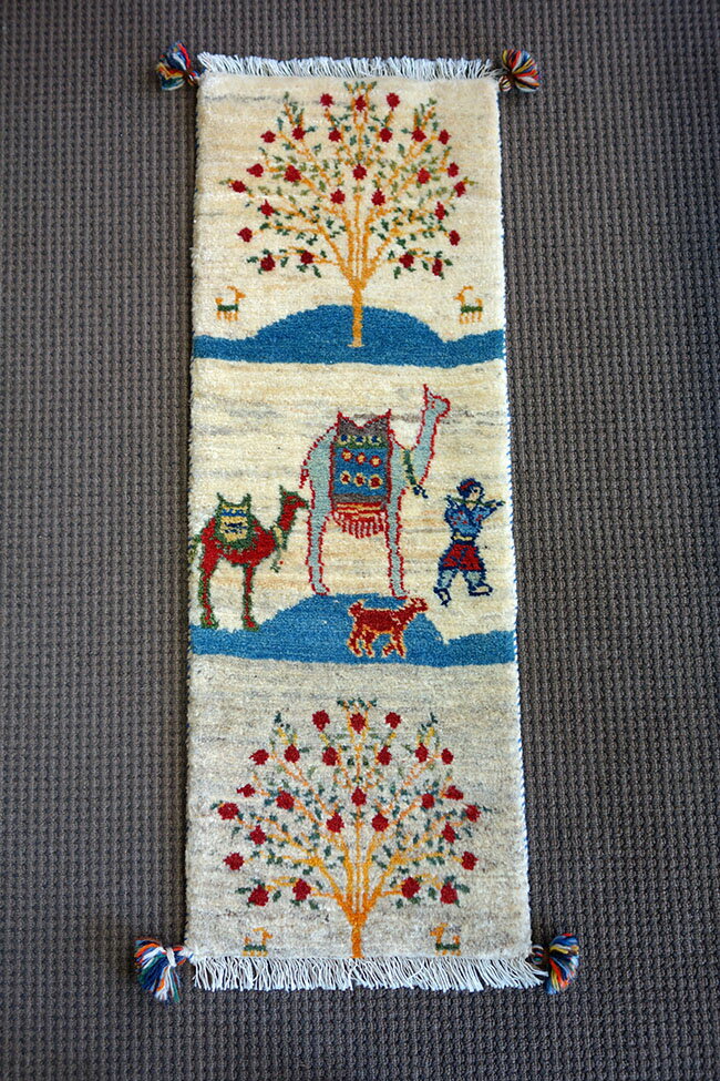 【送料無料!!】【即納可!!】新入荷しました♪イラン・ペルシャ製 手織り アマレギャッベ ラクダ ギャベ ギャッベ 玄関マット ラグマット ウール 絨毯 敷物 おしゃれ サイズ：約112X40cm