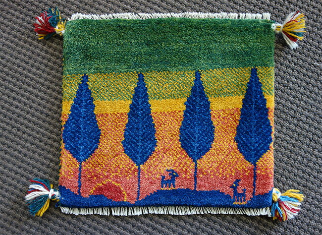 【送料無料!!】【即納可!!】新入荷しました♪イラン・ペルシャ製　手織り ギャッベ　座布団サイズ 　ツリー 　ギャベ　ギャッベ　座布団　チェアマット　マット　ウール　おしゃれ　サイズ：40×40cm