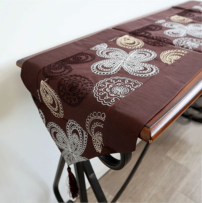 【送料無料】【即納可!!】新入荷しました♪テーブルランナー　コーヒーブラウンブラウン　花柄　タッセ..