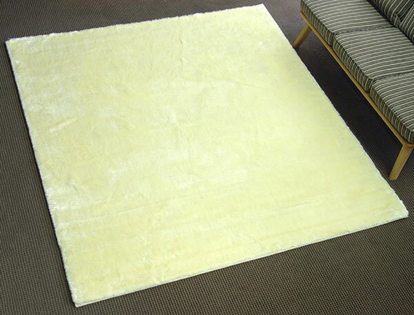 Rakuten - 【送料無料!!】【即納可!!】新入荷しました♪ラグカーペット　プレシャスファー　190×240cm　アイボリー日本製　消臭機能　ミンクタッチ　絨毯