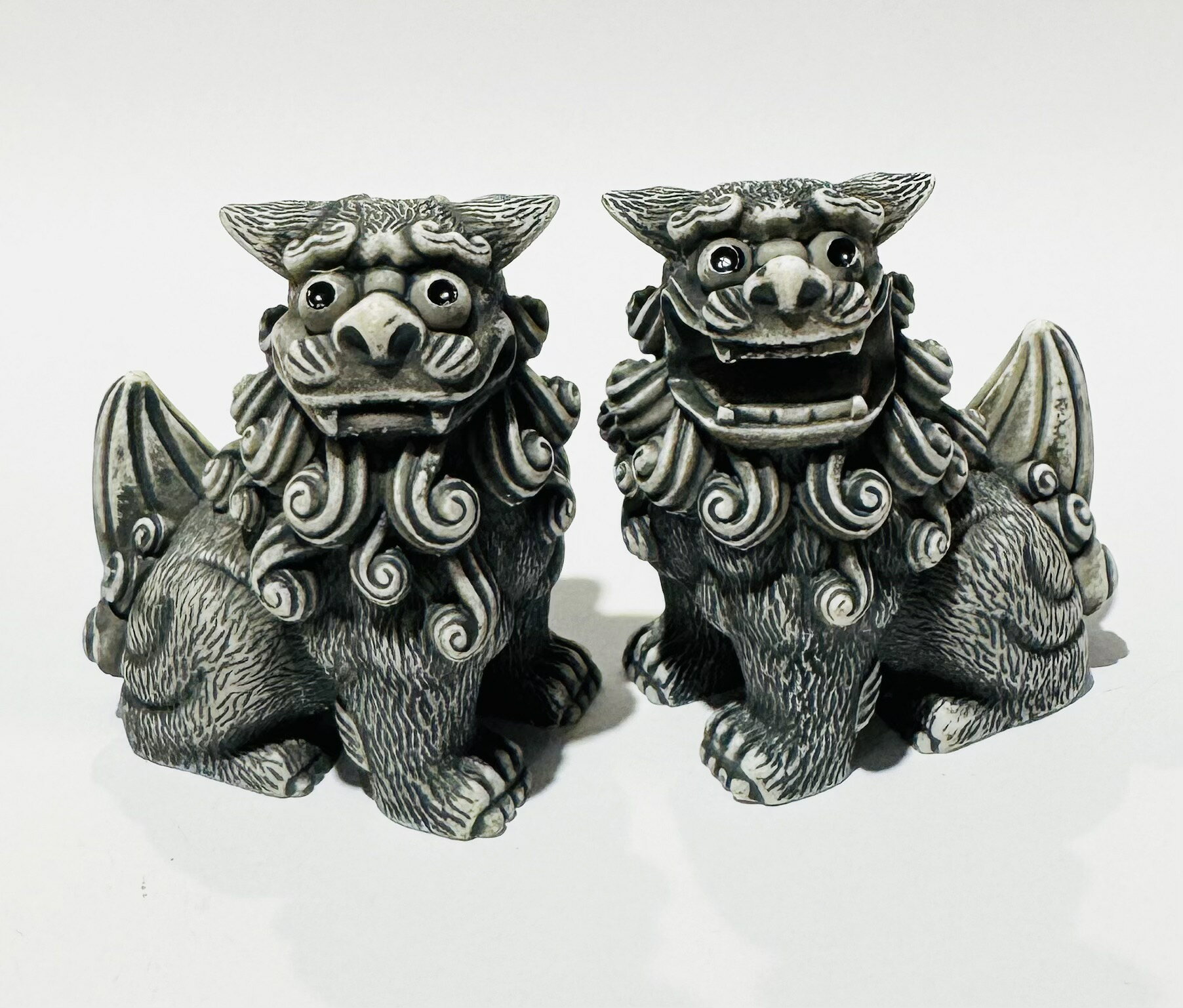沖縄限定 玄関置物 焼物シーサー 陶器 黒金 魔除 風水 開運 悪払い 招福 沖縄限定 玄関置物 焼物シーサー 陶器 黒金 魔除 風水 開運 悪払い