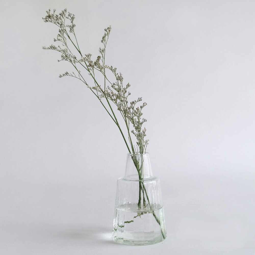 公式 花瓶 おしゃれ shesay リューズガラスワイズラインフラワーベースシャンク 一輪挿し 高さ11.5cm 口径2.8cm フラワーベース 花瓶 ガラス 吹きガラス 透明 エシカル ハンドメイド リサイクル ECO リューズガラス 母の日