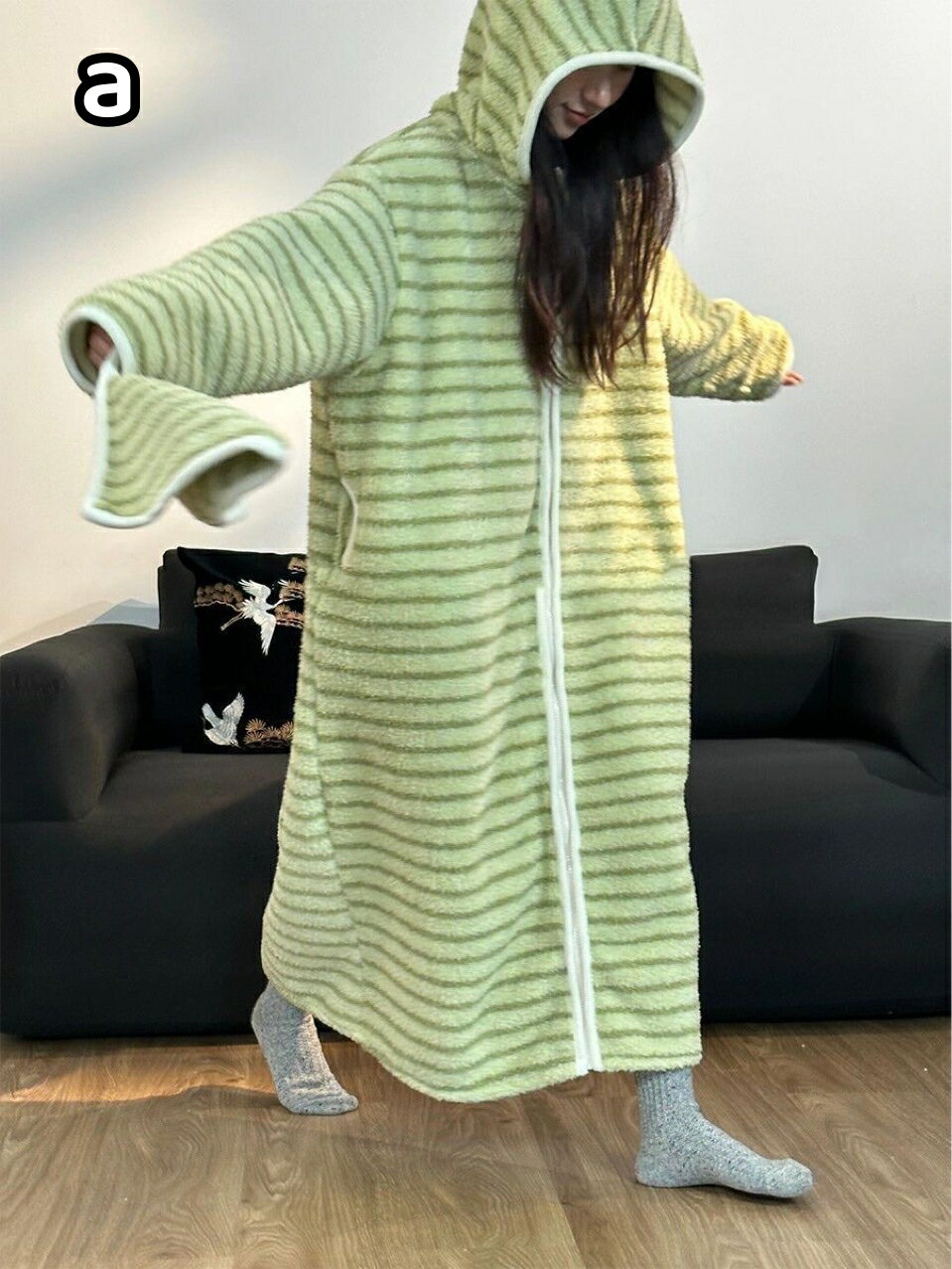 ルームウェア ガウン もこもこ パジャマ ふわふわ フランネル 着る毛布 フード付き ロング丈 118cm/130..