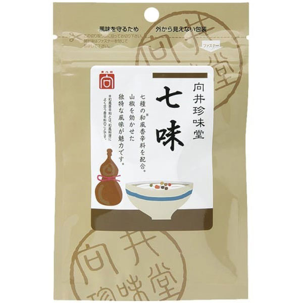 各々厳選した7種の和風香辛料を程よく調合し、辛味をおさえた独自の抜群の風味厳選した材料を独自の調合で、香り・風味を引き出しました。合成着色料、保存料、香料、増量物等の添加物は入っていません。大量生産せず少量ずつ細心の注意をはらって手作りし、作り立ての味と香りをそのままパックしてあります。【お召し上がり方】ほんの少しで料理の味がグッとひきたちます。麺類、鍋物、漬物などに。減塩食の薄味のアクセント付けにも最適です。肉・魚料理に。商品詳細商品番号ms10701原材料唐辛子、金胡麻、山椒、すじ青のり、チンピ、おの実、けしの実栄養成分表示（1袋あたり）エネルギー：70kcal、たんぱく質：2.5g、脂　質：3.4g、炭水化物：7.3g、食塩相当量：0.05g内容量15g賞味期限製造日より1年保存方法湿気を避け、冷暗所に保存してください。開封後は袋の口をきっちりと密封の上、冷蔵庫内で保存し、なるべく早くご使用ください。販売元株式会社向井珍味堂広告文責有限会社自然館0957-22-8770