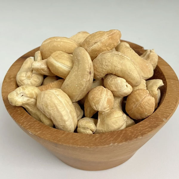 PURE・HEART自然館の有機素焼きカシューナッツ（86g）【オーガニックライフ】｜アングル2